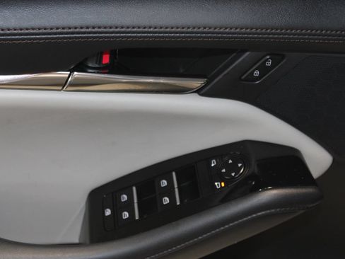 Used 2023 MAZDA MAZDA3 s FWD image 6