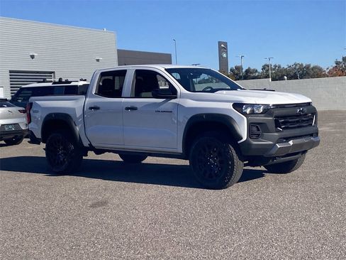 Used 2023 Chevrolet Colorado Trail Boss w/ Technology Package image 5