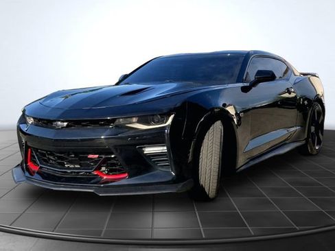 Used 2017 Chevrolet Camaro SS RWD image 4