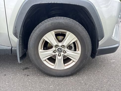 Used 2019 Toyota RAV4 XLE w/ Convenience Package AWD/4WD image 11