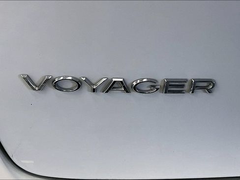 Used 2023 Chrysler Voyager LX FWD image 31