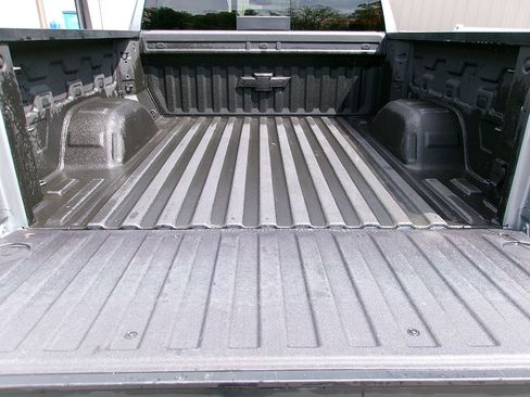 Used 2025 Chevrolet Silverado 1500 LT Trail Boss w/ LT Trail Boss Premium Package AWD/4WD image 12