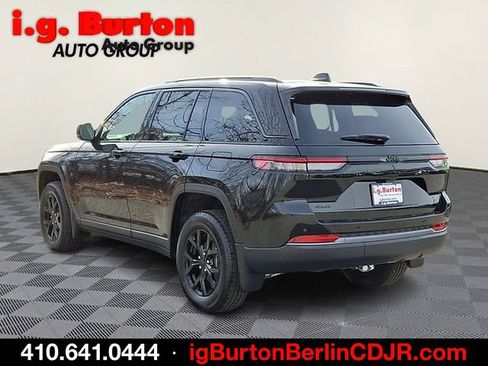 New 2026 Jeep Grand Cherokee Altitude AWD/4WD image 3