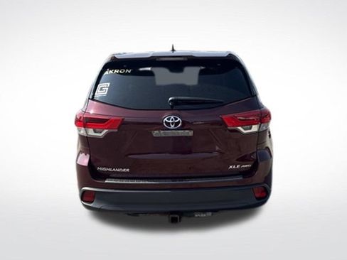 Used 2017 Toyota Highlander XLE AWD/4WD image 6