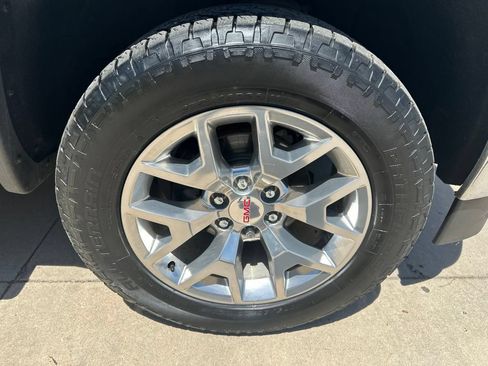 Used 2017 GMC Sierra 1500 SLT w/ SLT Premium Package AWD/4WD image 31