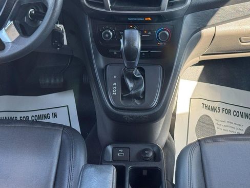 Used 2022 Ford Transit Connect XL FWD image 18