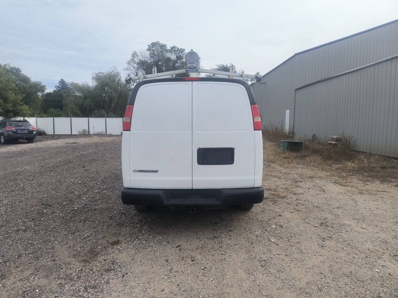 Used 2014 Chevrolet Express 2500 RWD image 4