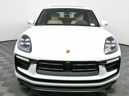 Certified 2026 Porsche Macan AWD/4WD image 34