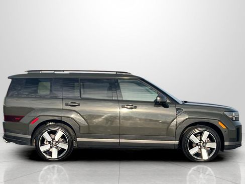 Used 2024 Hyundai Santa Fe Limited image 4