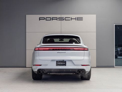 Used 2026 Porsche Cayenne S AWD/4WD image 6