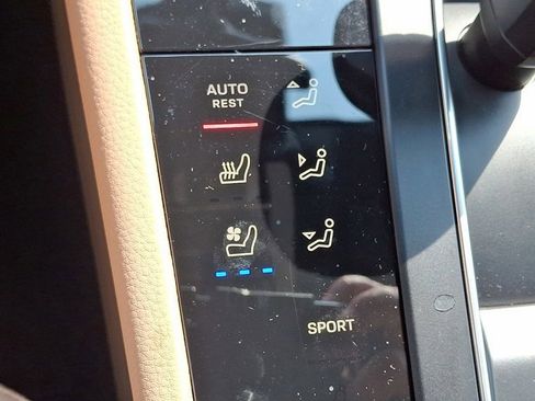 Used 2024 Porsche Macan image 27