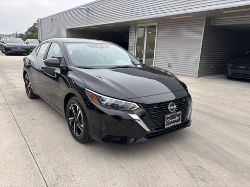 Used 2024 Nissan Sentra SV image 3