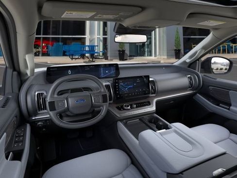 New 2026 Ford Expedition Platinum image 9