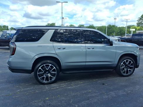 Used 2024 Chevrolet Tahoe RST w/ Luxury Package AWD/4WD image 8