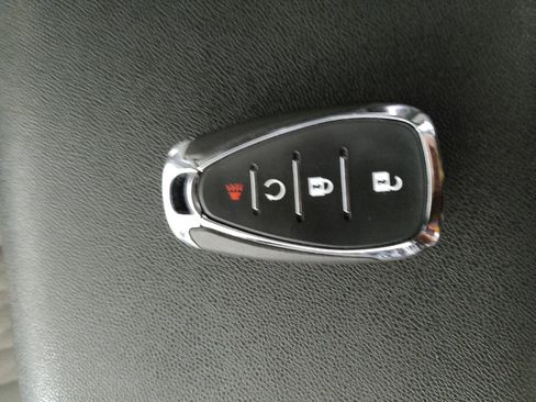 Used 2021 Chevrolet Equinox LS FWD image 32