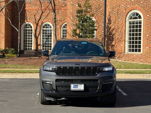 New 2025 Jeep Grand Cherokee L Limited image 4