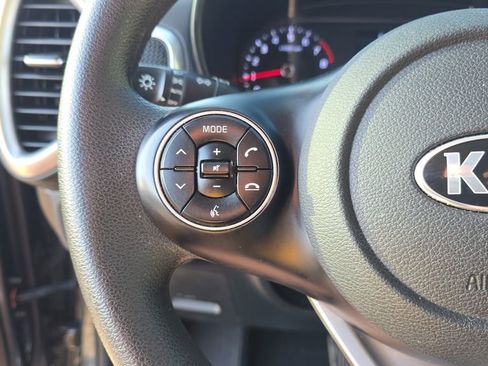 Used 2020 Kia Soul LX image 21
