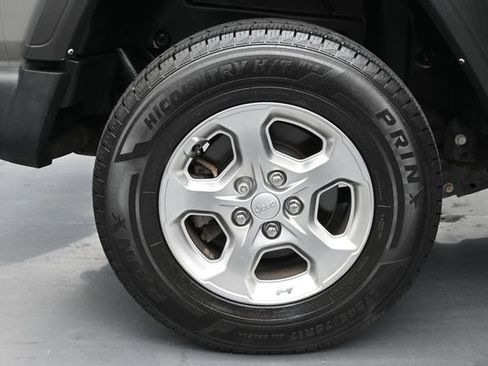 Used 2021 Jeep Wrangler Unlimited Sport AWD/4WD image 38
