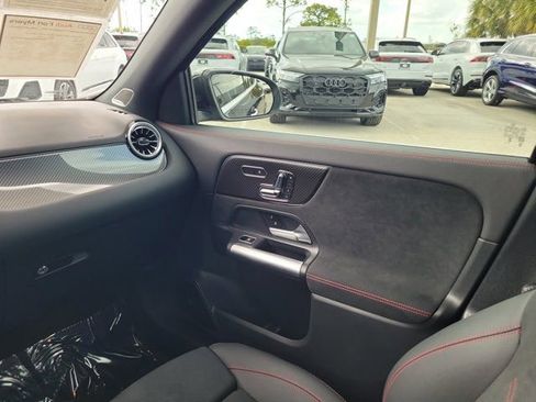 Used 2025 Mercedes-Benz GLA 35 AMG 4MATIC image 18