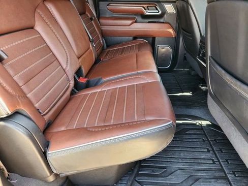 Used 2024 GMC Sierra 2500 Denali Ultimate w/ Max Trailering Package AWD/4WD image 31