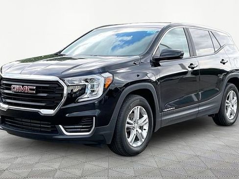 Used 2024 GMC Terrain SLE FWD image 3