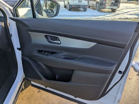 Used 2025 Nissan Murano SL image 35