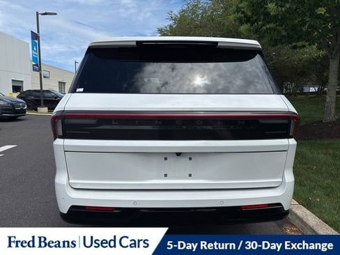 Used 2025 Lincoln Navigator Black Label AWD/4WD image 5