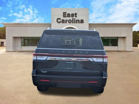 Used 2022 Lincoln Navigator L Reserve w/ Monochromatic Package AWD/4WD image 4
