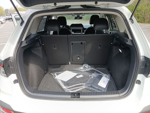 New 2026 Volkswagen Taos SE FWD image 21
