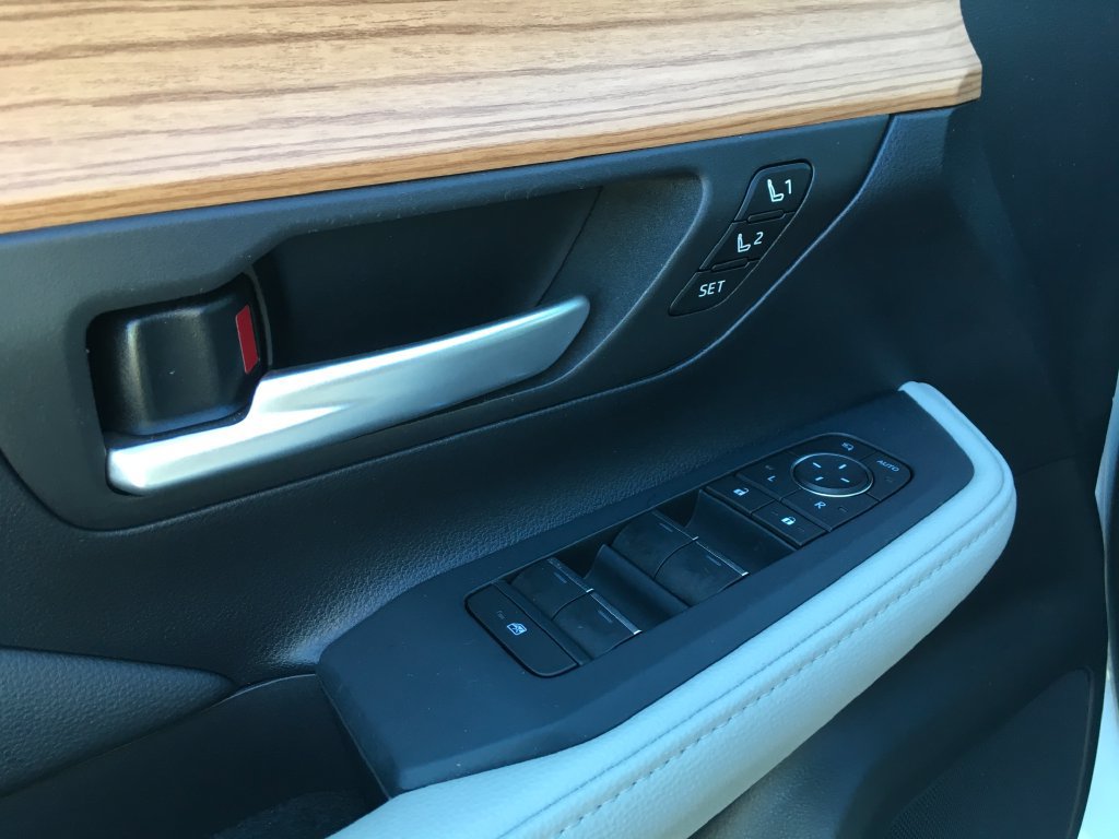 Used 2026 Toyota Grand Highlander AWD image 21