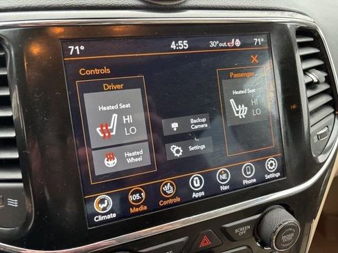 Used 2022 Jeep Grand Cherokee Laredo E w/ Security & Convenience Group image 22