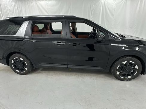 New 2026 Kia Carnival EX image 2