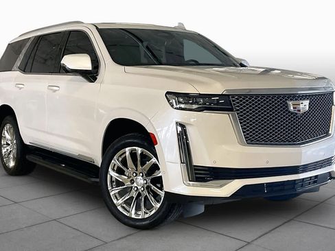 Used 2021 Cadillac Escalade Premium Luxury RWD image 2