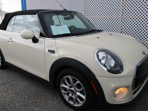 Used 2018 MINI Cooper Convertible FWD image 2