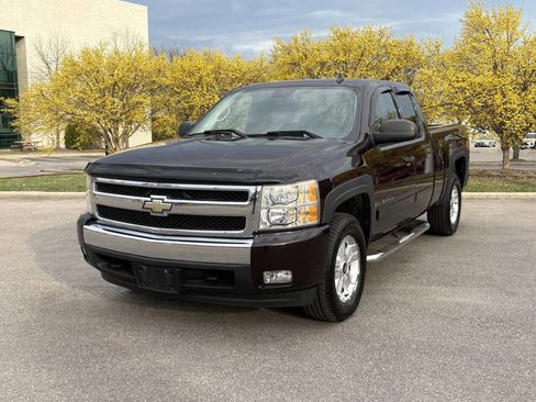 Used 2008 Chevrolet Silverado 1500 LT w/ Power Pack Plus AWD/4WD image 4