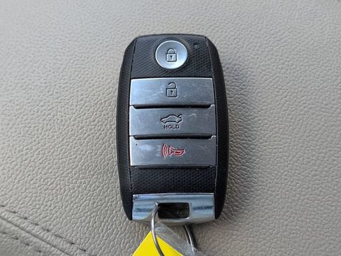 Used 2017 Kia Optima EX FWD image 28