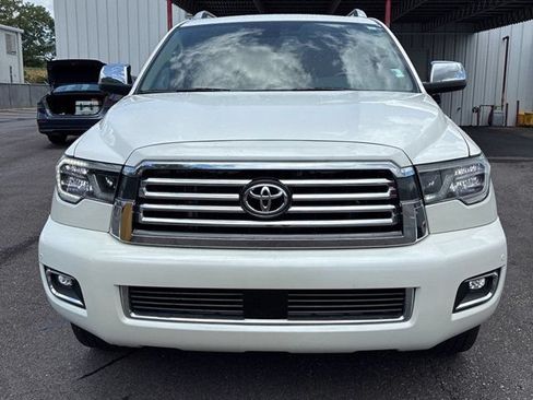 Used 2021 Toyota Sequoia Platinum RWD image 2