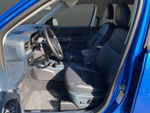 New 2025 Ford Maverick Lariat w/ Black Appearance Package image 4