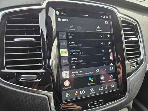 Certified 2024 Volvo XC90 B6 Ultimate w/ Protection Package Premier image 40