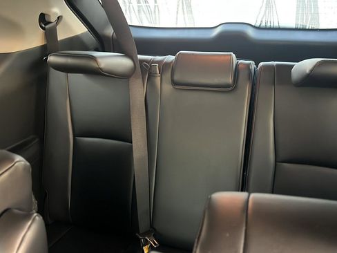 Used 2022 Toyota Highlander XLE image 12