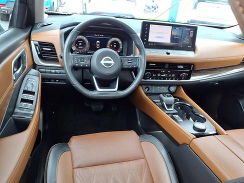 Used 2024 Nissan Rogue Platinum w/ Platinum Premium Package AWD/4WD image 6