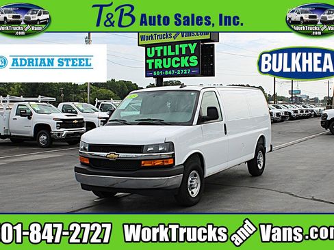 Used 2025 Chevrolet Express 2500 w/ Driver Convenience Package RWD image 1