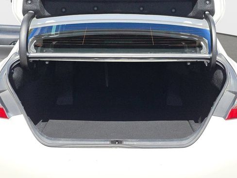 Used 2018 Toyota Camry SE FWD image 14