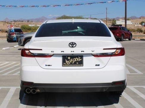 Used 2026 Toyota Camry SE FWD image 7