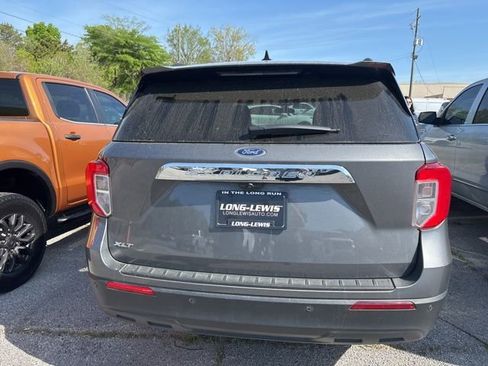 Used 2023 Ford Explorer XLT image 4
