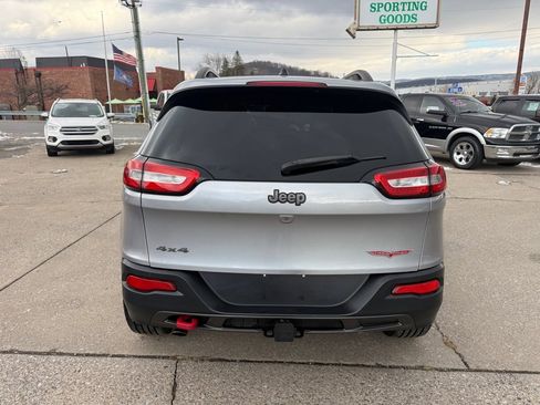 Used 2014 Jeep Cherokee Trailhawk image 6