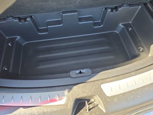 Used 2024 Buick Enclave Premium image 22