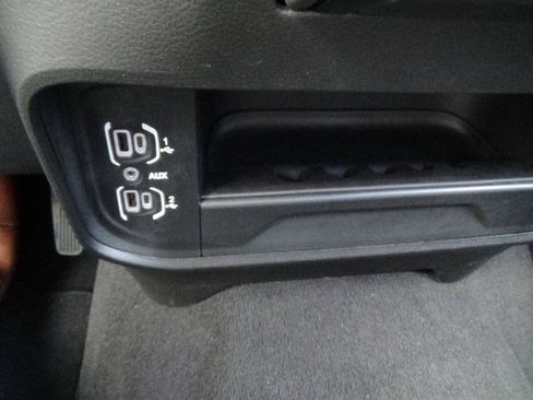 Used 2026 RAM 2500 Big Horn AWD/4WD image 29