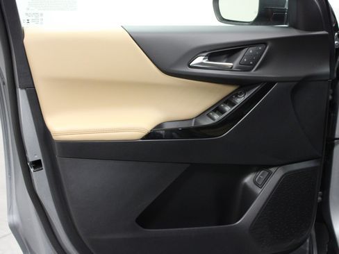 New 2026 Chevrolet Equinox ACTIV w/ Convenience Package III image 11