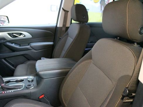 Used 2019 Chevrolet Traverse LT w/ LPO, Floor Liner Package AWD/4WD image 17